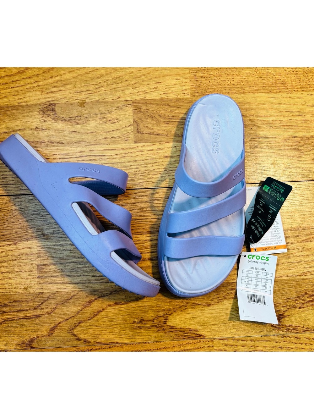 NWT- Women's Crocs Getaway Waterproof Strappy Slide Sandal- Size 8